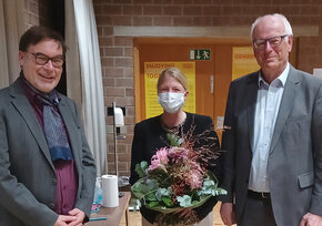 Rektor Prof. Christian Fischer und Werner Till begrüßen die neue Vorsitzende des Fördervereins